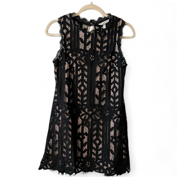 Speechless Dresses & Skirts - Speechless Black Lace Sleeveless Shift Dress - XS